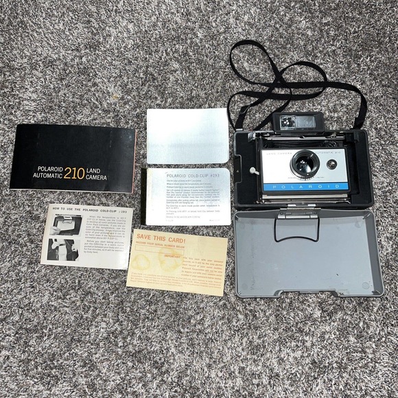 Vintage Polaroid 210 Land Camera with manual untested